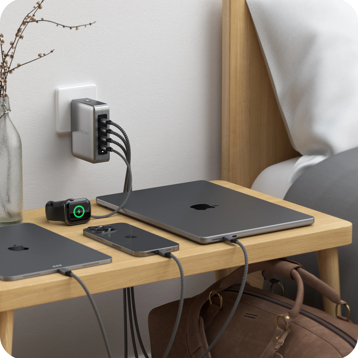 Satechi 145W USB-C 4-Port GaN Travel Charger 