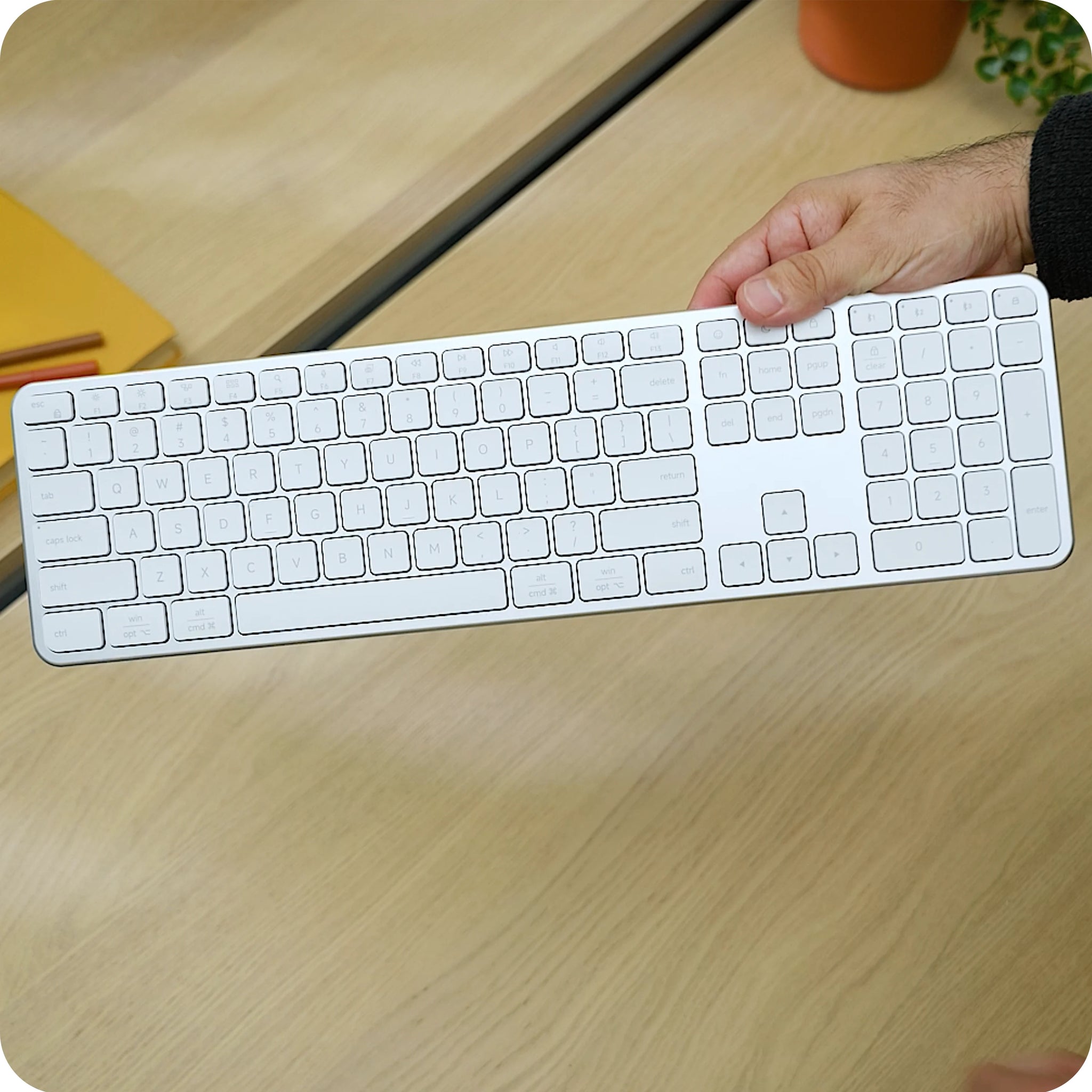 Slim EX3 Wireless Keyboard Satechi Silver