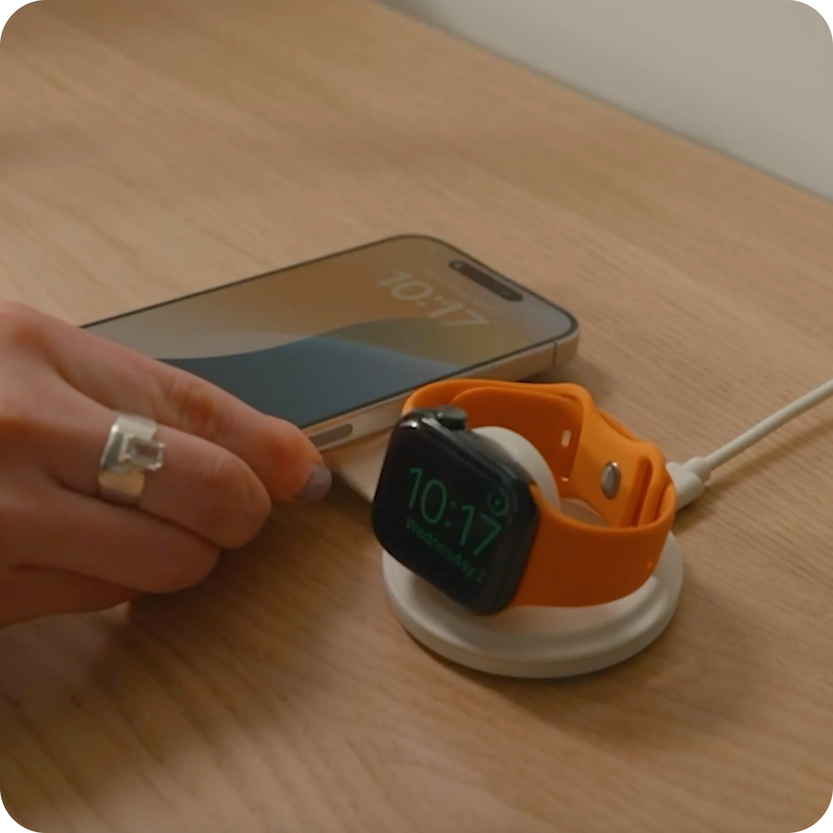 OntheGo™ 2-in-1 Charger Satechi Black