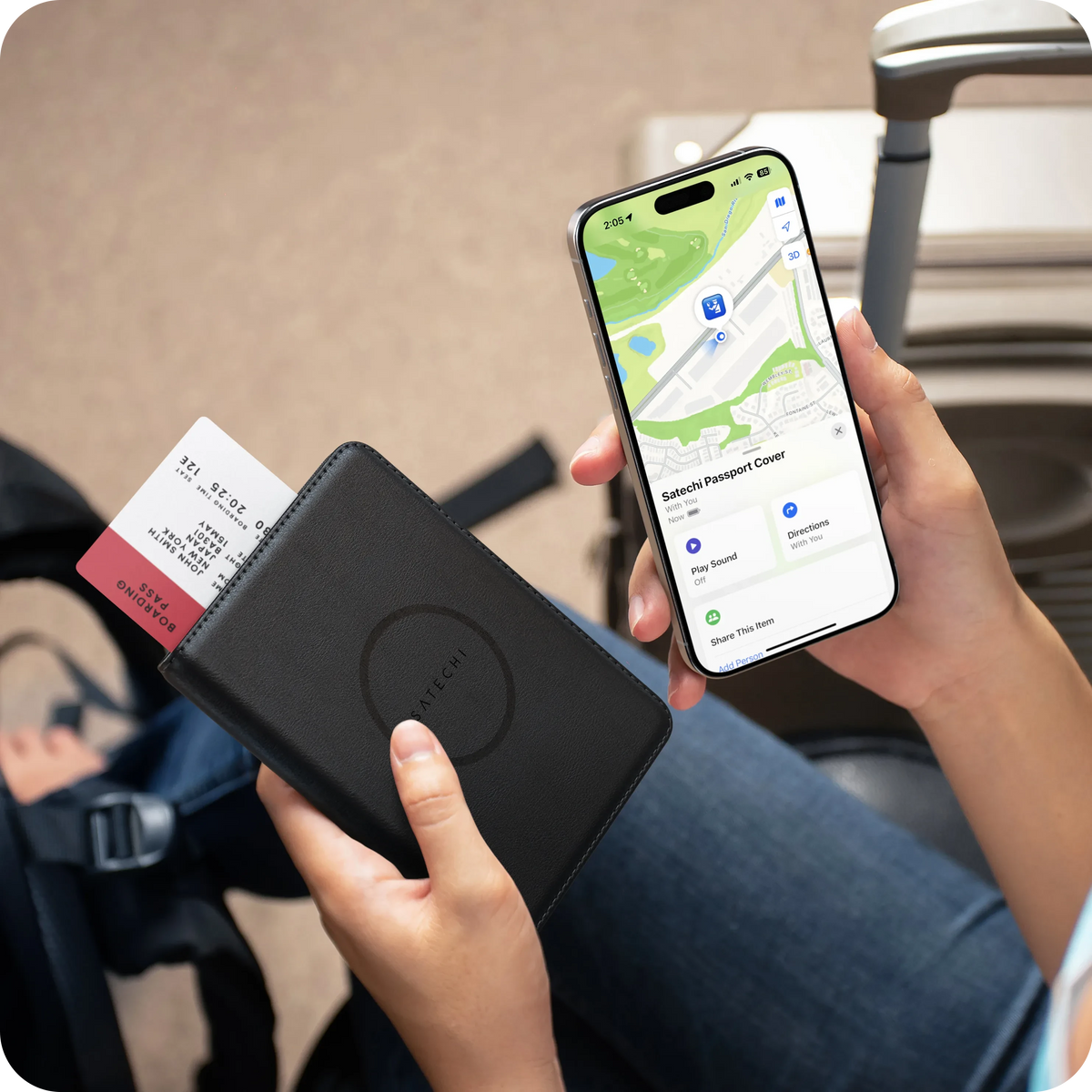 Vegan-Leather FindAll™ Passport Cover Satechi Black